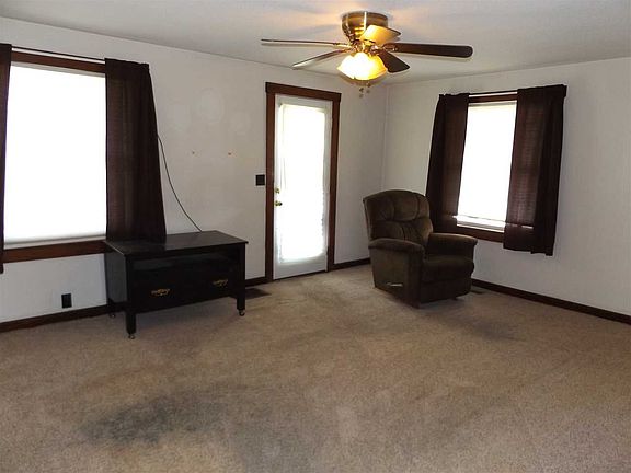 3rd image of 1013 N Jackson St
