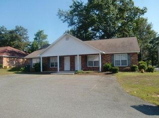 102 Hampton Ct #A, Dublin, GA 31021