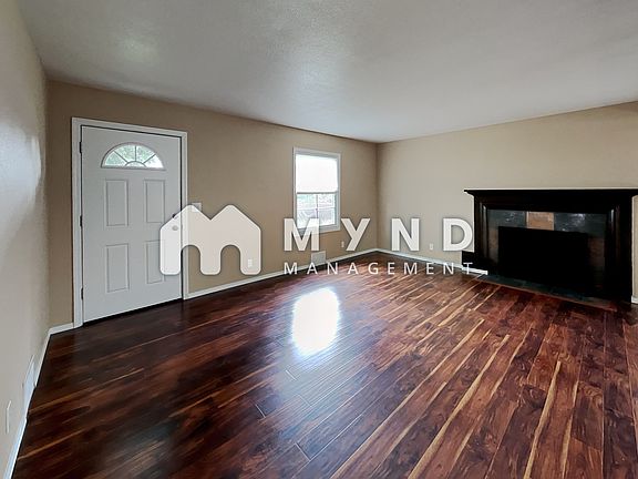 3rd image of 3134 N Mullen St Unit 1