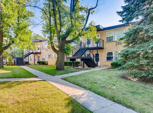 Hawthorne Apartments, Arlington Heights, IL 60005