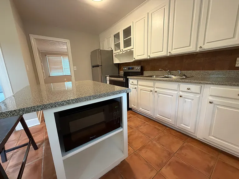102 Winthrop Ave — Photo 17