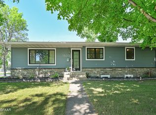 1503 7th Ave NW, East Grand Forks, MN 56721
