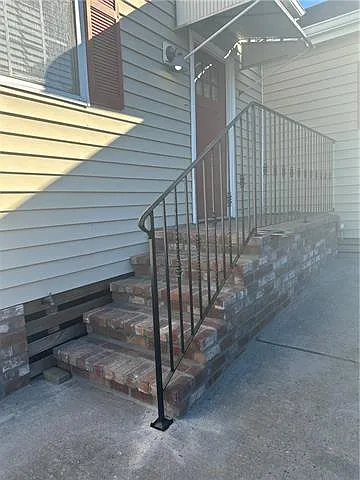 3 bed, 1.0 bath, 1227 sqft, $1,850 — Photo 3