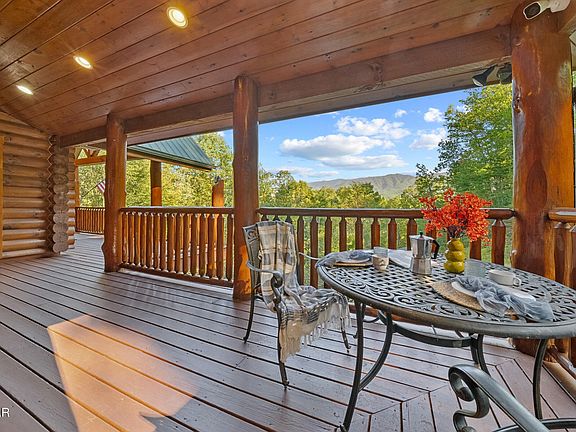 5th image of 575 Pinnacle Vista Rd