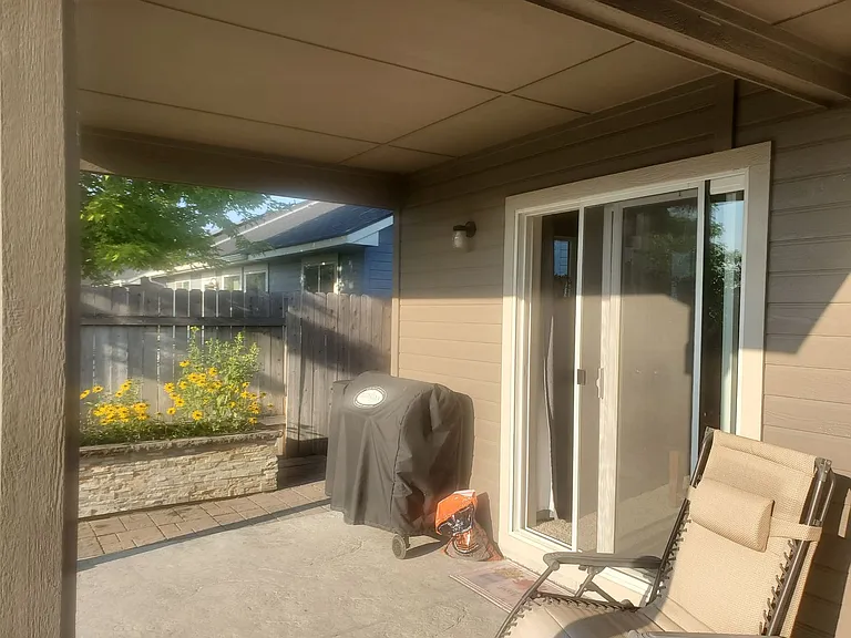 5664 N Hertford Way — Photo 8