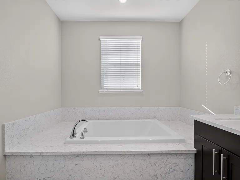 1606 Hidden Creek Ln — Photo 29