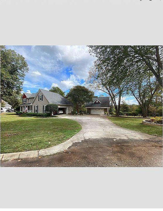 2nd image of 401 Wellesley Pl