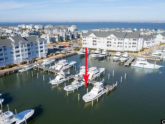 3rd image of 138 Yacht Club Ct