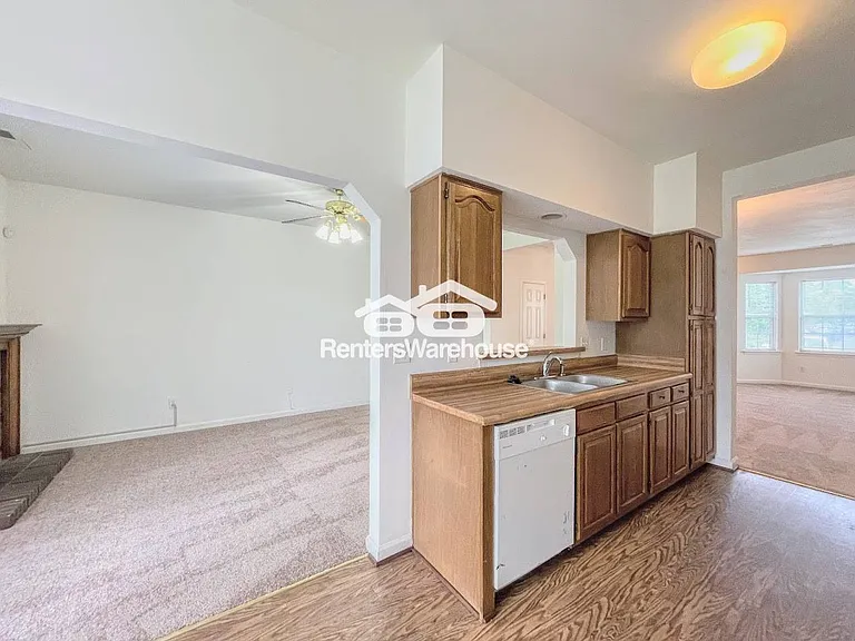 5623 Rivermill Cir — Photo 9