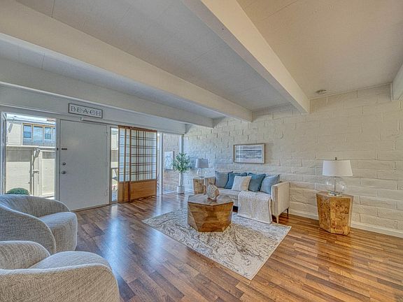 4th image of 451 Dela Vina Ave APT 108