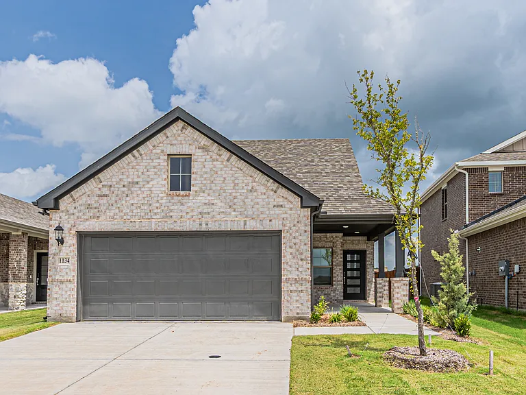 1134 Old Stead Dr — Photo 1