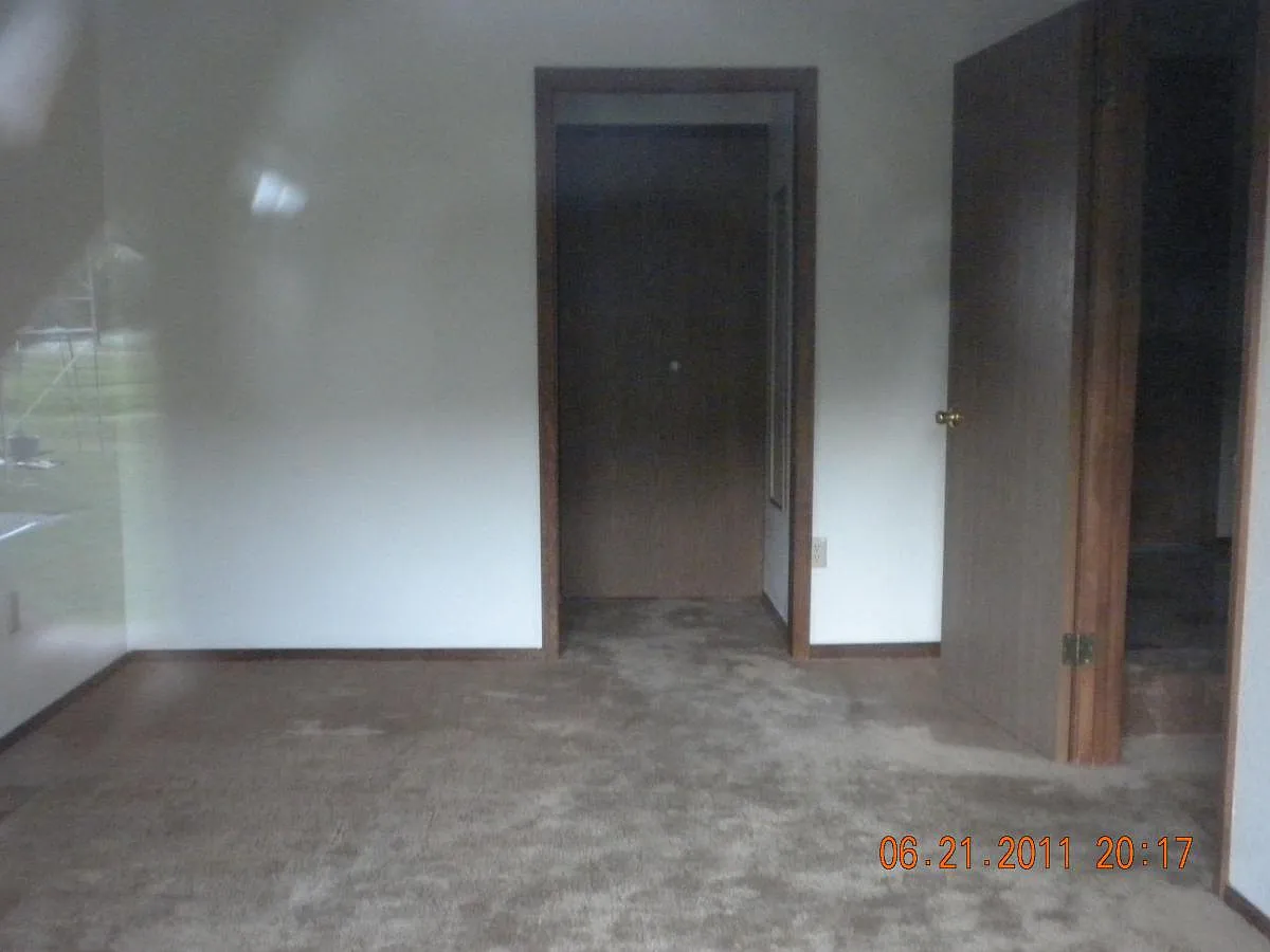 3 bed, 2.5 bath, 1404 sqft, $2,195 — Photo 4