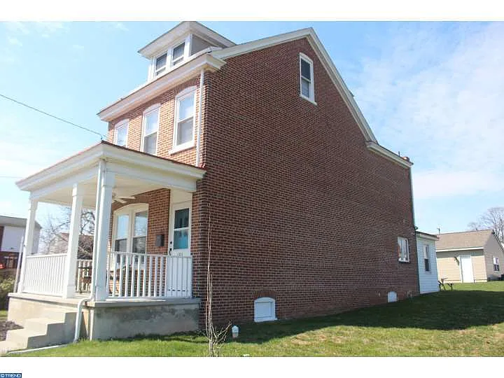 101 E Vine St photo 1