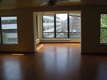 1st image of 828 W Leland Ave APT 1