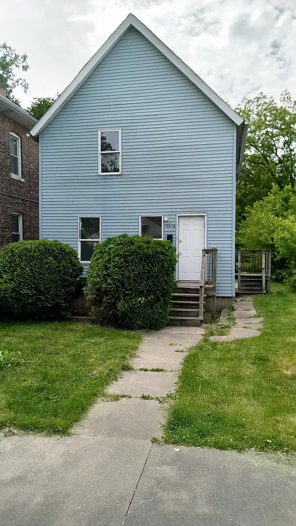 15414 Myrtle Ave photo 1