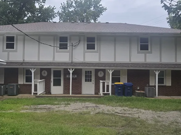 401 Woodland Ave, Smithville, MO 64089