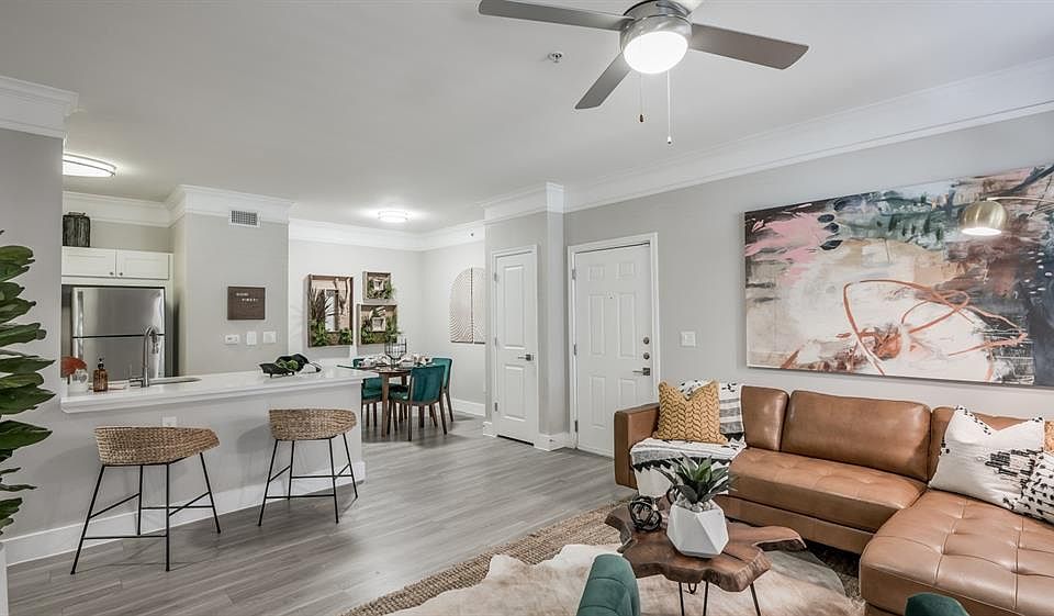 1st image of 529 Barker Clodine Rd APT 25101