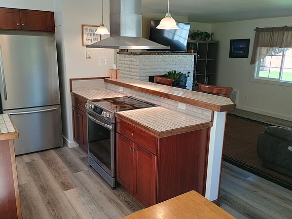 3rd image of 1329 Balda Rd #A