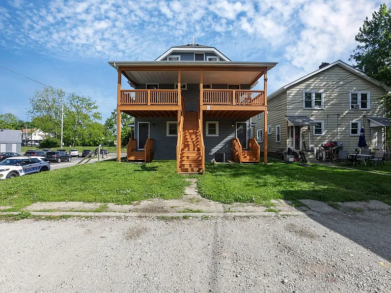 2023 - 2025 Sullivant Ave — Photo 34