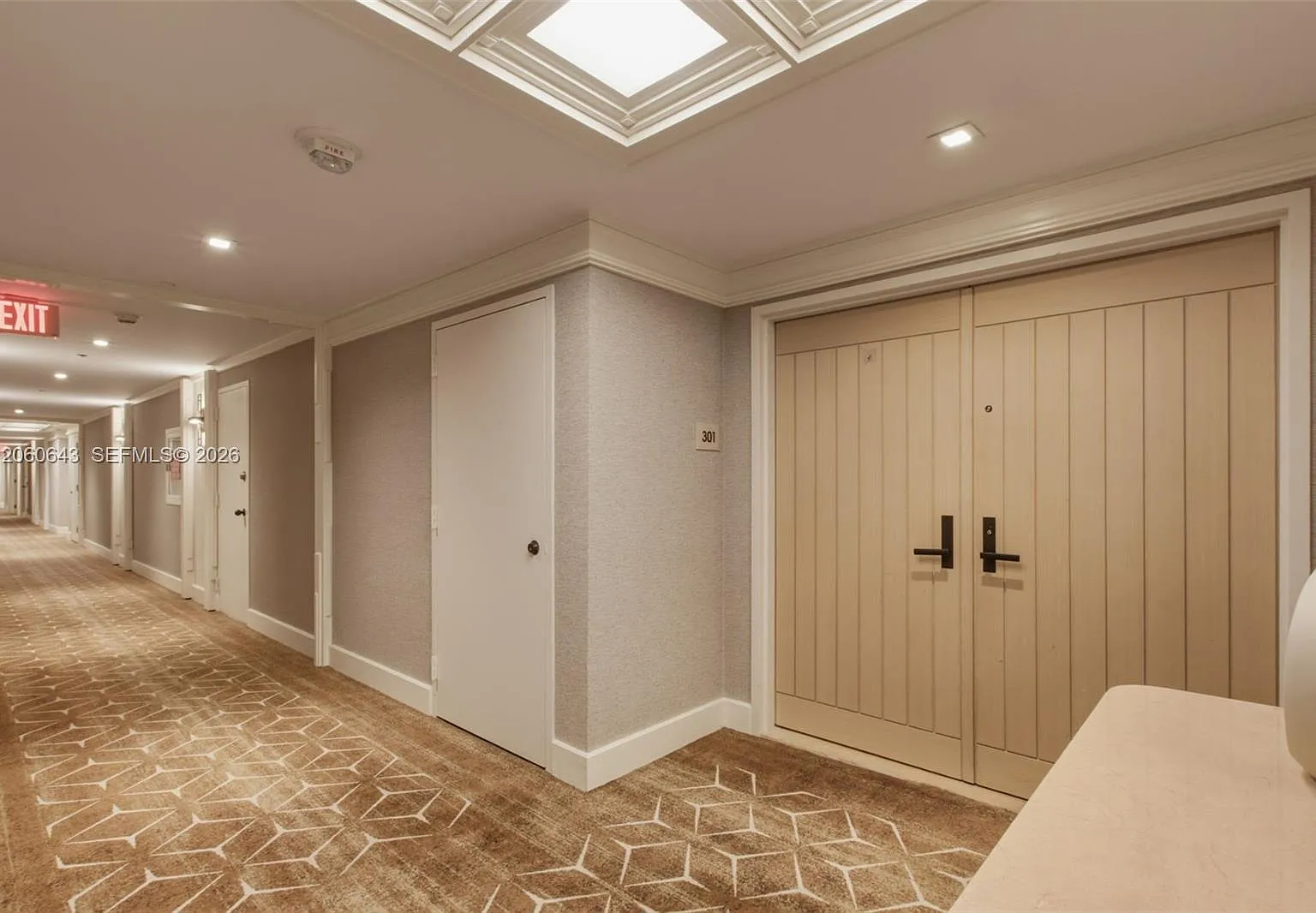 Grove Isle Condo — Photo 2