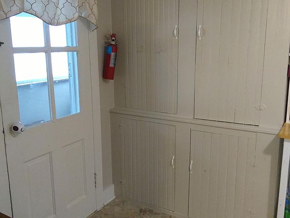 5th image of 200 Clinton St #1
