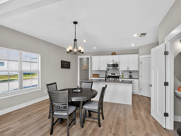 1525 White Tip Ln — Photo 14