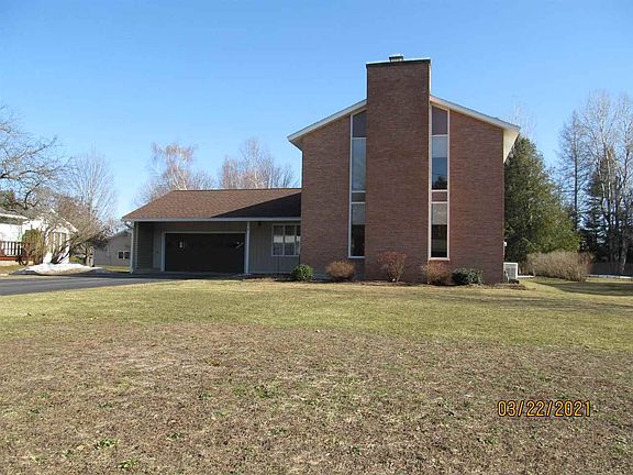 2nd image of 4 Hillcrest Dr