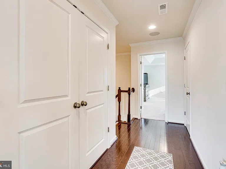 42440 Dogwood Glen Sq — Photo 22