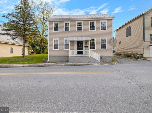 63 Vine St, Newville, PA 17241