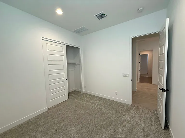 19036 E Celtic Manor Dr — Photo 32
