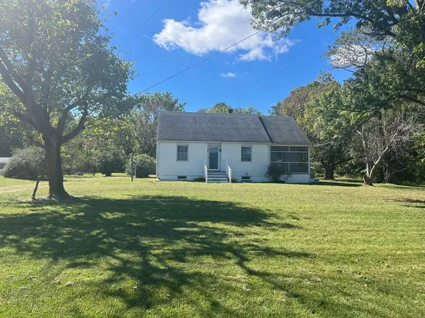 415 Kino Rd, Tappahannock, VA 22560