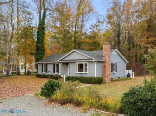 130 Pittmans Dr, Irvington, VA 22480