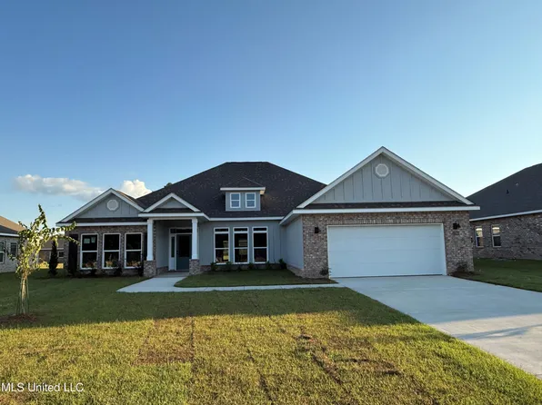 17083 River Hills Dr, Gulfport, MS 39503