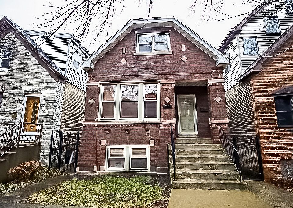 1st image of 2328 W Medill Ave