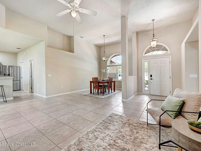 178 Cove Loop Dr — Photo 4