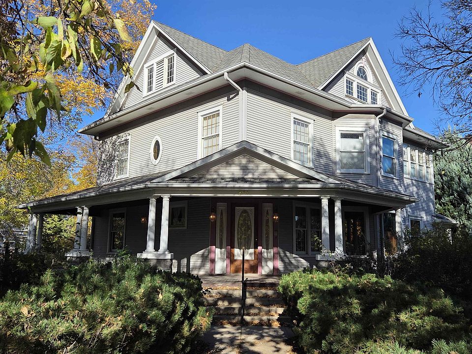 1st image of 801 E 1st St