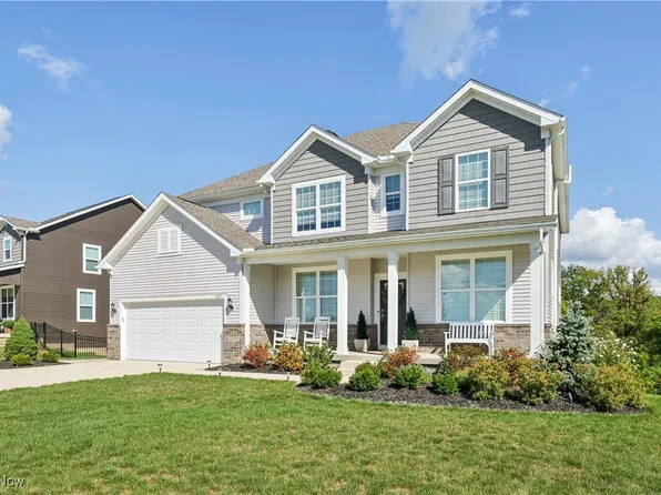 607 E Pioneer Trl, Aurora, OH 44202