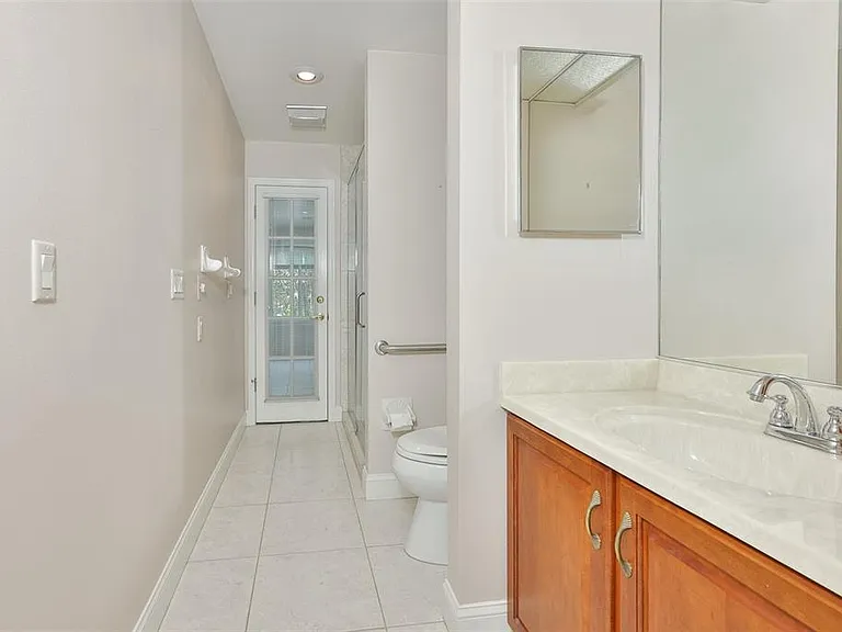 929 Symphony Isles Blvd — Photo 37