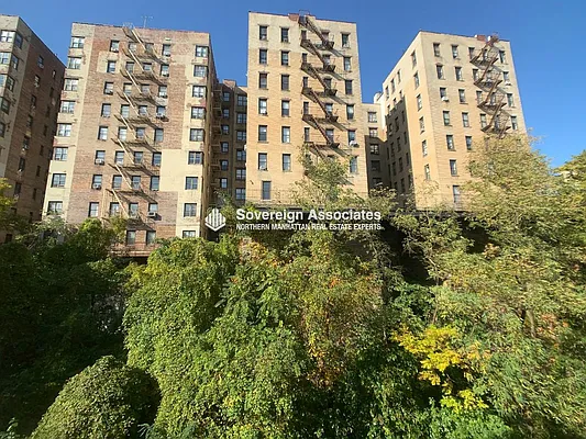 Rented by Sovereign Associates | media 55