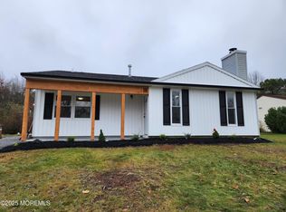 18 Garrison Drive, Tinton Falls, NJ 07753