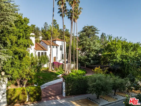 2556 Aberdeen Ave, Los Angeles, CA 90027