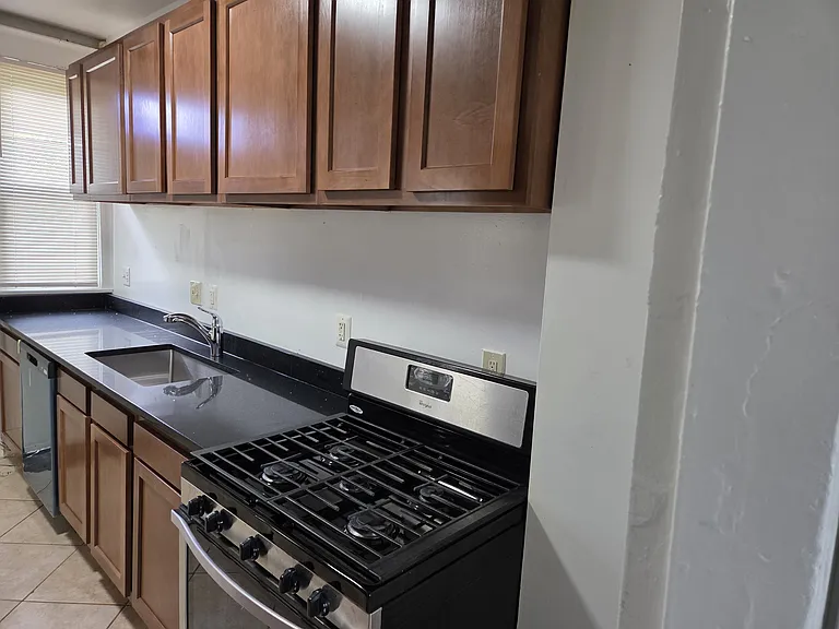 743 Springfield Ave — Photo 7