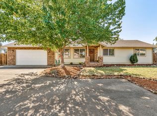 36 Wildwood Dr, Eagle Pt, OR 97524