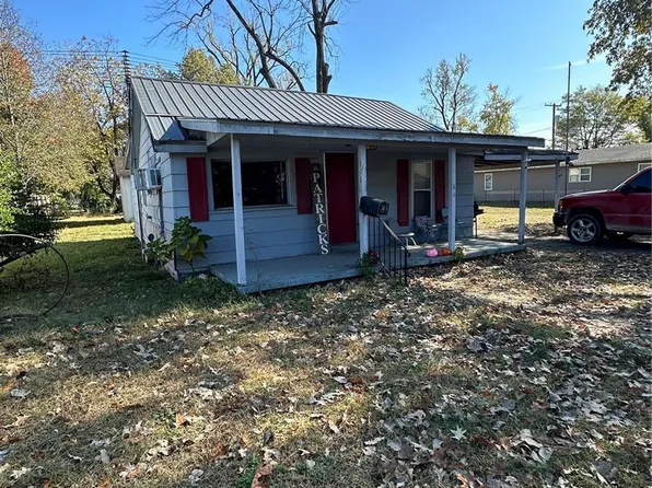 309 S Center St, East Prairie, MO 63845