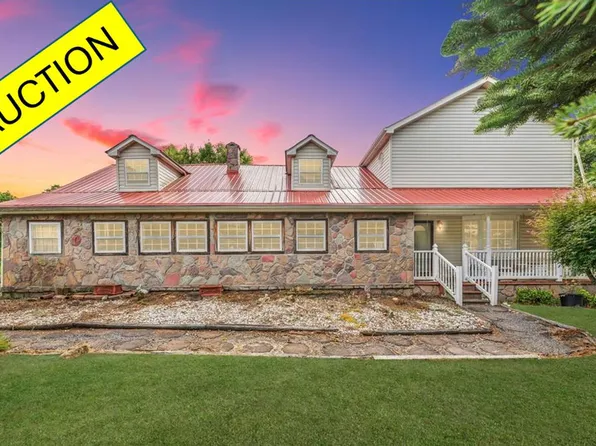 885 N Hazel Mountain Rd, Dante, VA 24237