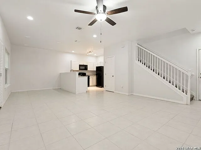 3 bed, 2.5 bath, 1540 sqft, $1,800 — Photo 3