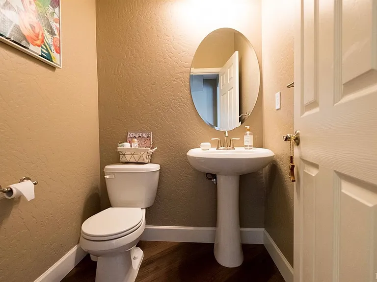 1733 W Dali Way — Photo 13