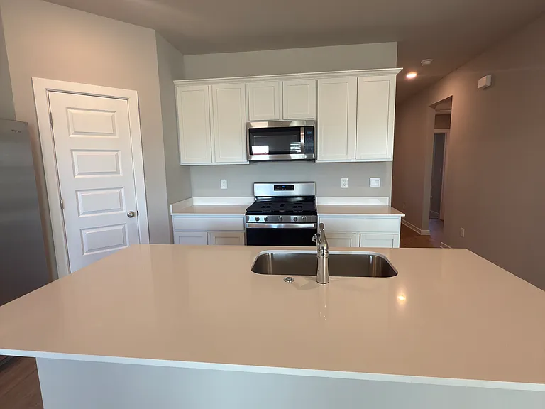 2924 Firefly Dr — Photo 5