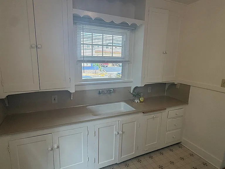 662 E 19th Ave — Photo 7