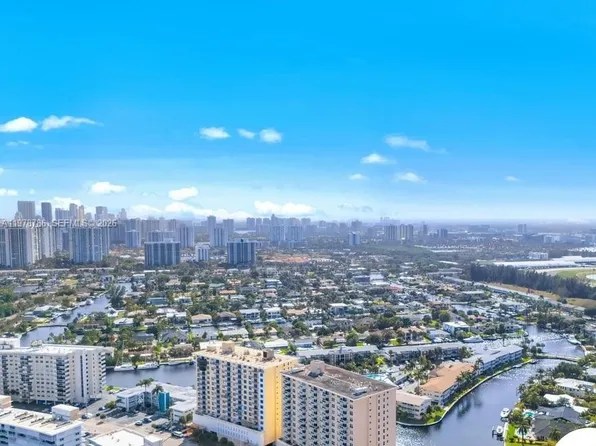 427 Golden Isles Dr APT 9G, Hallandale Beach, FL 33009